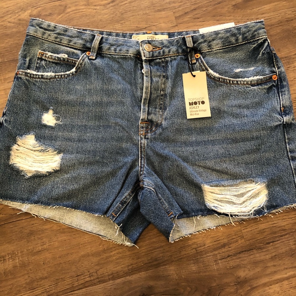 EUC TOPSHOP ASHLEY JEAN SHORTS